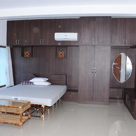 Bharathi Guest House Tiruvannāmalai Exterior photo